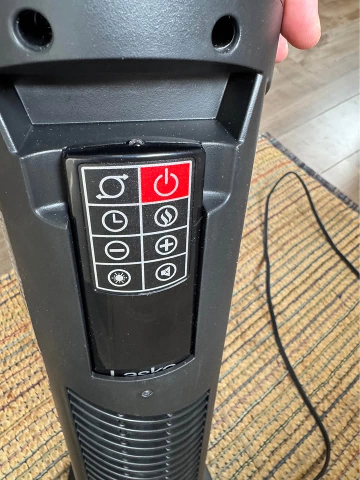 Lasko Digital Ceramic Tower Heater, 1500 Watts, Remote Control - photo 4