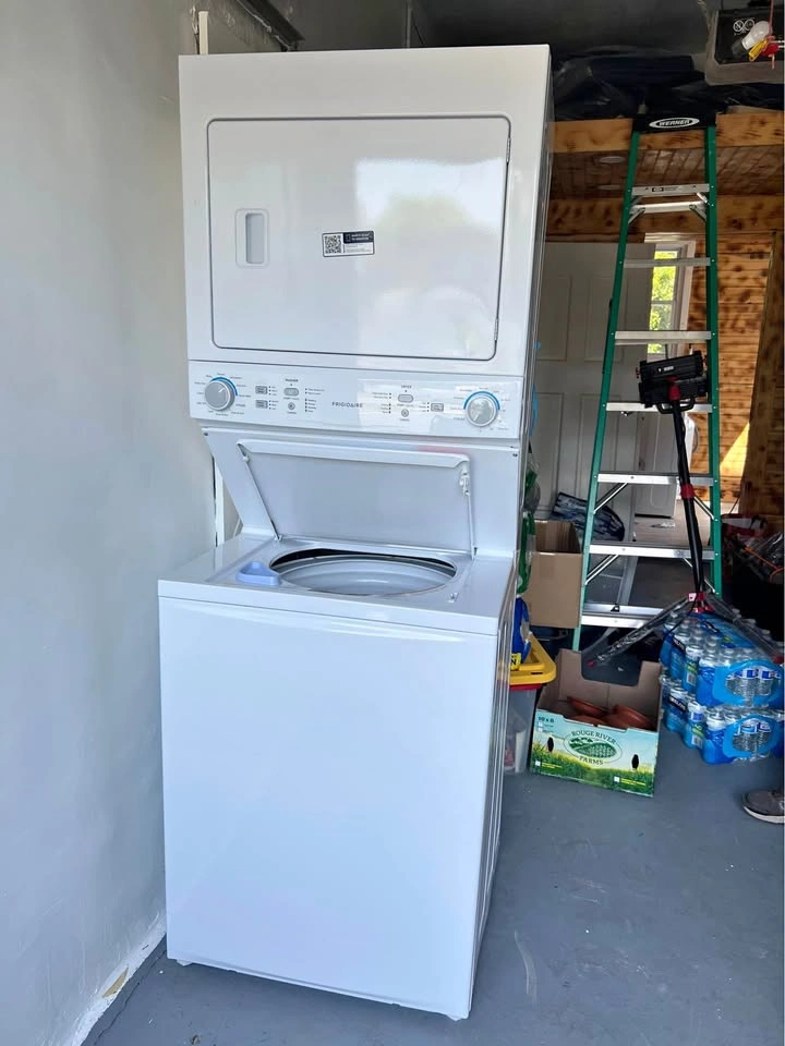 Frigidaire 27 Inch Electric Laundry Center