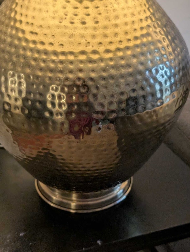 Gold Hammered Table Lamp - photo 4