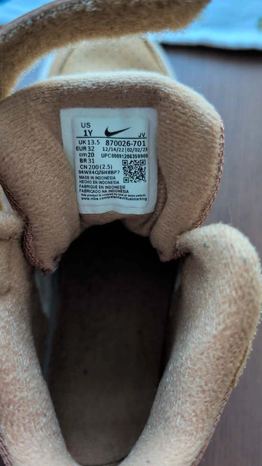 Nike Shoes kids or junior size 1 Year old - photo 5
