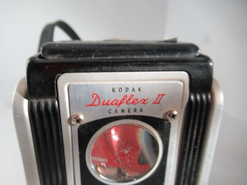 Vintage 1950s Kodak Duaflex 2 Camera (untested) - photo 3