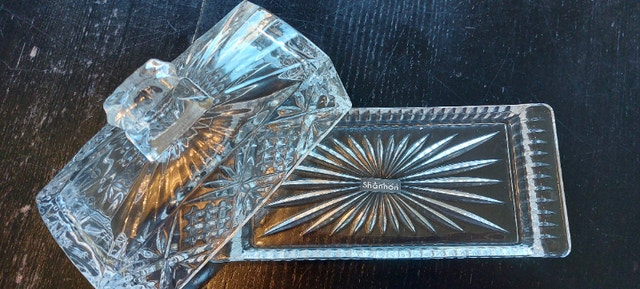 Bowring Shannon Crystal butter dish. Brand new. $25. - photo 3
