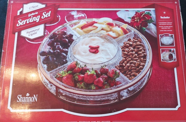Bowring Shannon Crystal 6-piece serving set. Like new condition.