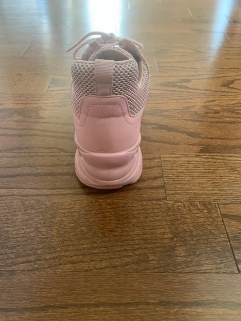 Women Pink Steve Madden sneakers. Size 8.5. $20 - photo 5