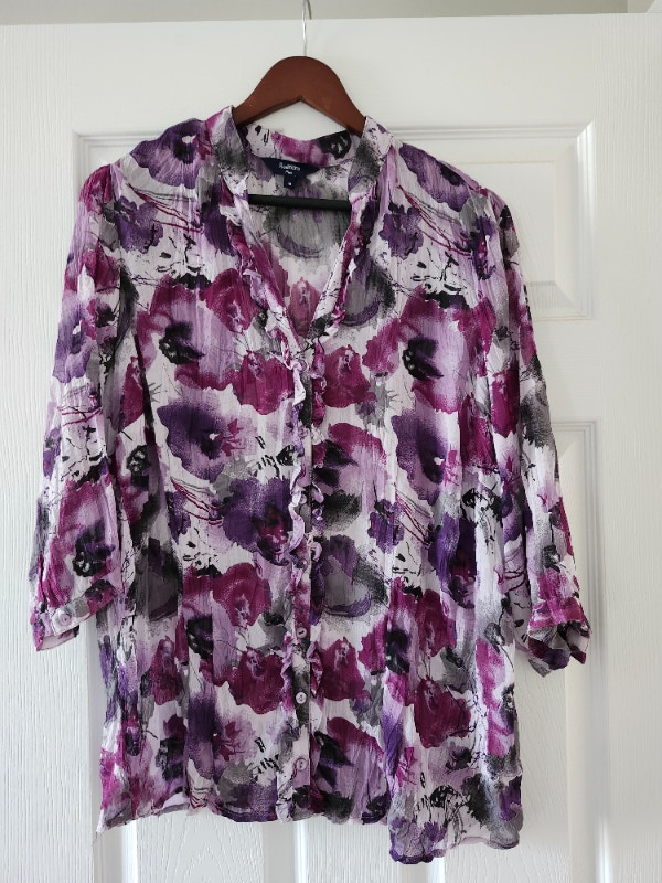 Purple floral light weight blouse. Size 18. $15