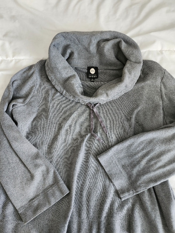 Jones New York grey top. Size XL. $20. - photo 2