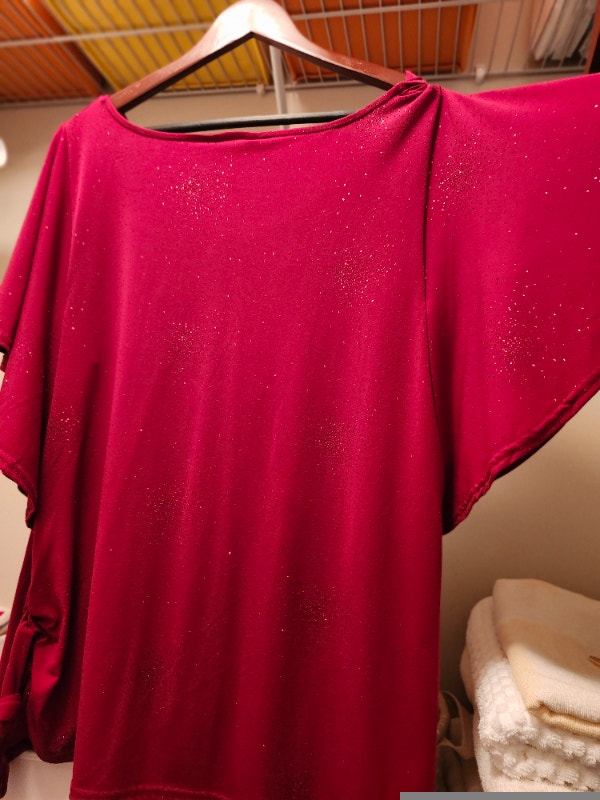 Beautiful shimmering tops. Size 2X. $25 ea - photo 4