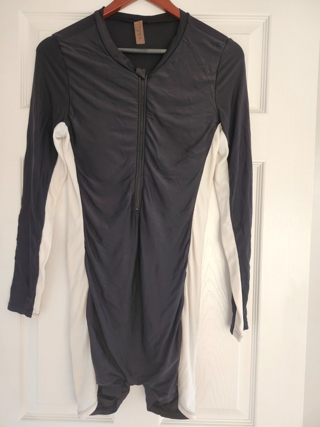 Women swim wear