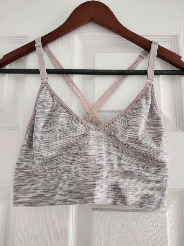 7 bras for $10!! - photo 5