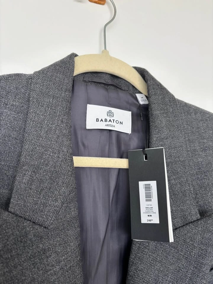 Aritzia Sinclair Blazer Size M Brand New - photo 3