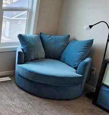 Nest chair