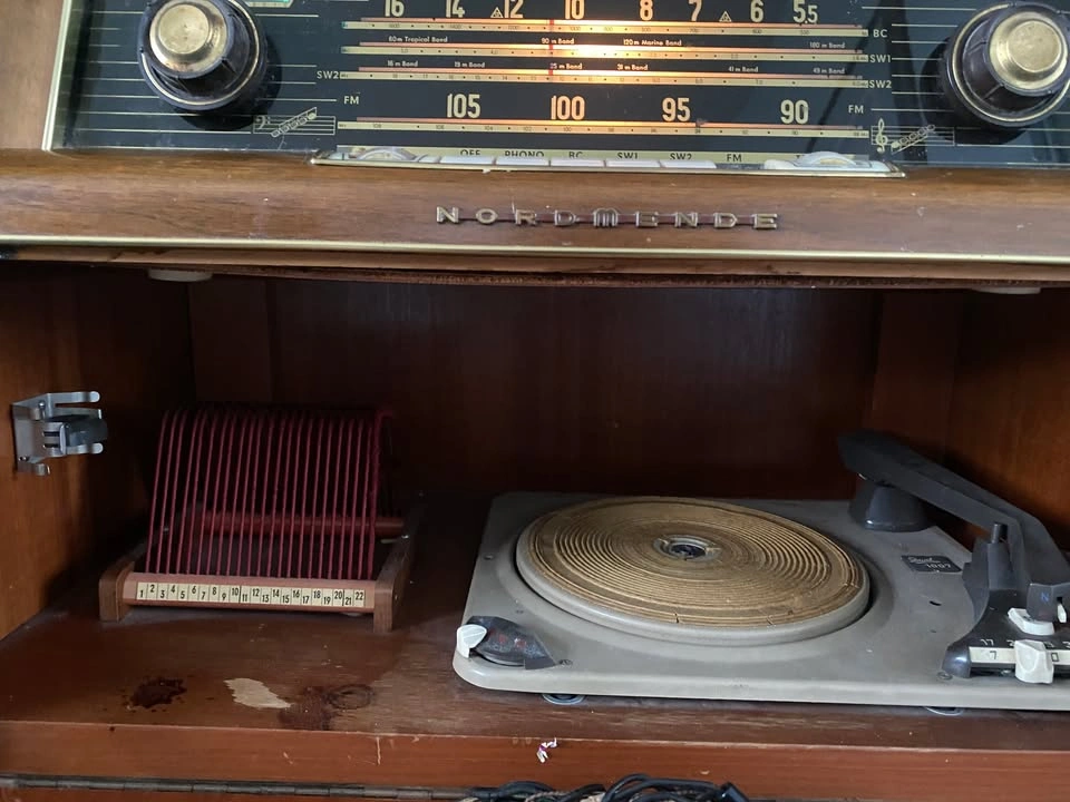 Vintage Nordmende Caruso Stereo Console – Mid Century Record Pla - photo 2