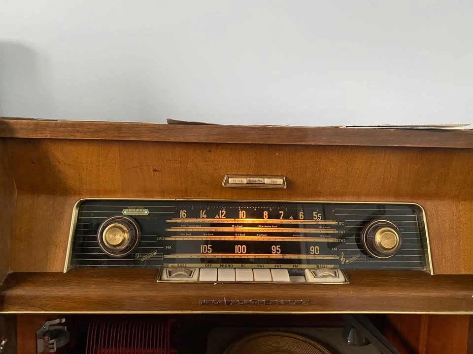 Vintage Nordmende Caruso Stereo Console – Mid Century Record Pla - photo 3