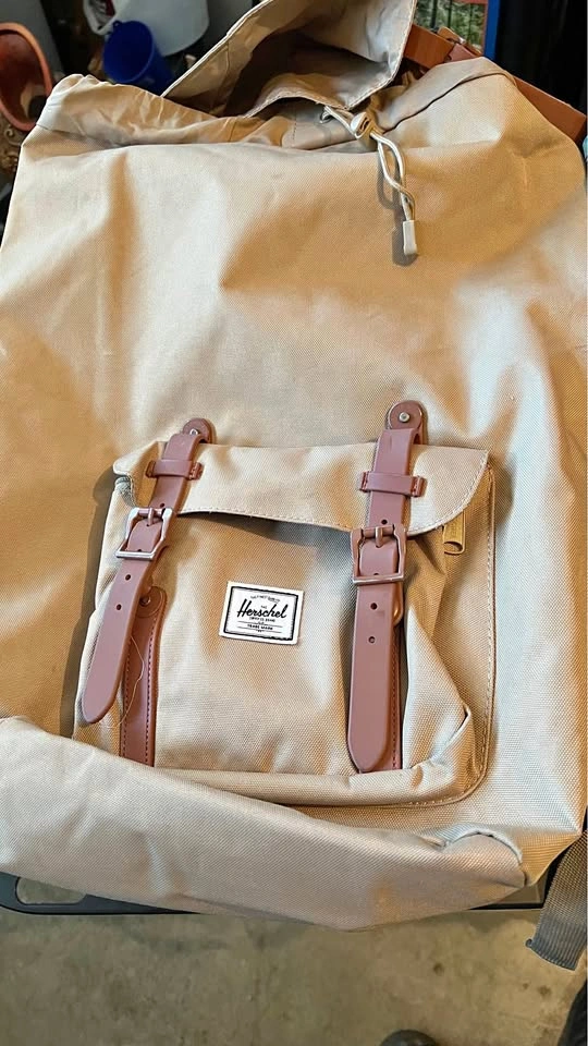 Herschel Backpack Tan
