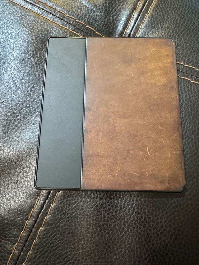 Kindle Oasis 4gig e-reader - photo 2