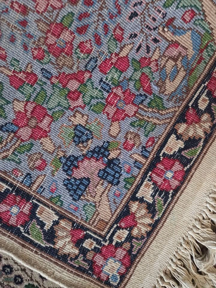 Beautiful Hand Made Semi-Antique Rug - photo 2