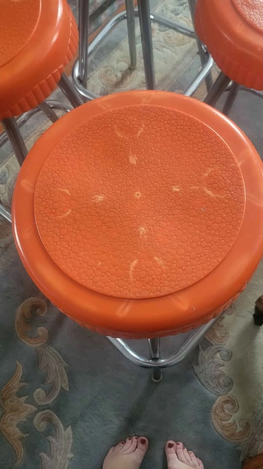 Mid Century Bottle cap like bar stools - photo 3