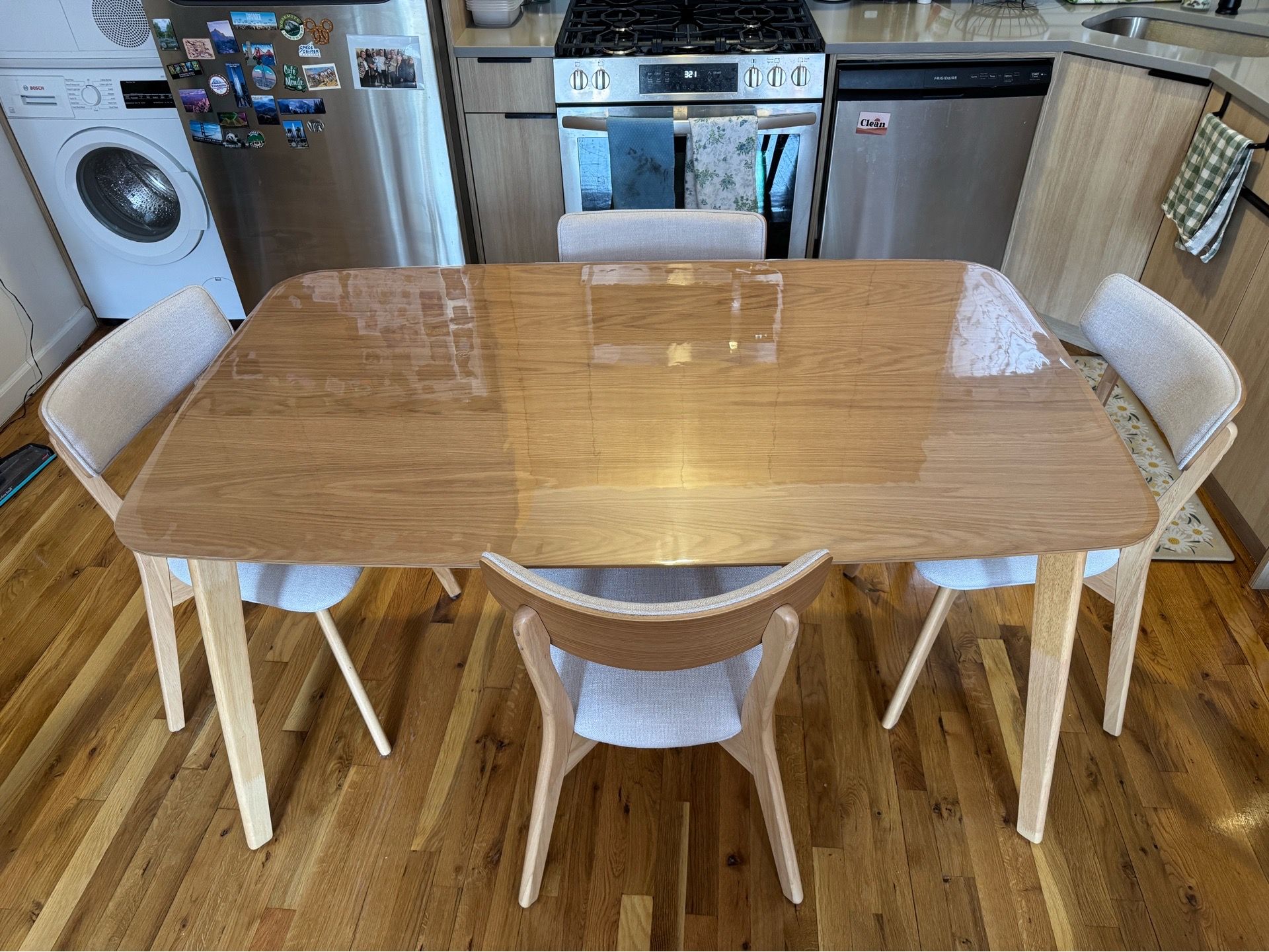 4 Person Dining Set - Like New - Natural Oak/Light Beige