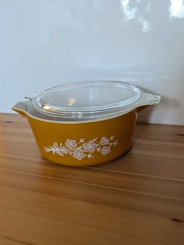 Pyrex Butterfly Gold Casserole Dish 2.5 Qt - photo 4