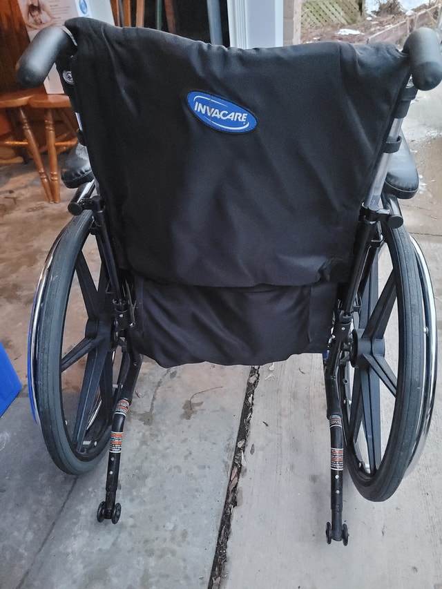 Invacare Chair - photo 2