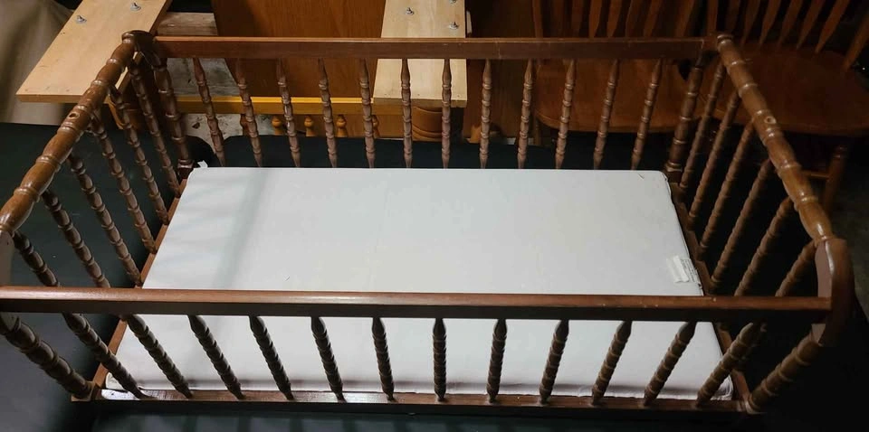 Wooden Rocking Baby Cradle - photo 2