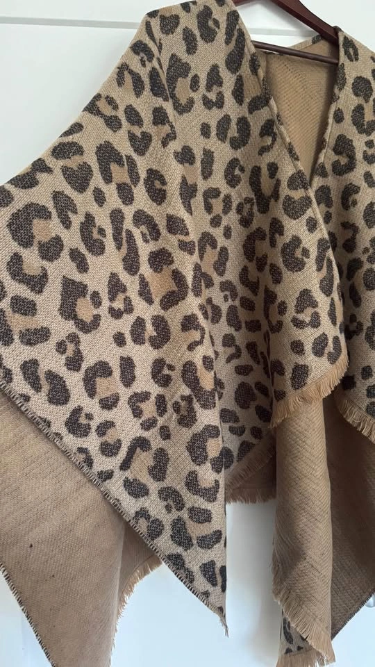 Banana Republic Shawl - photo 3