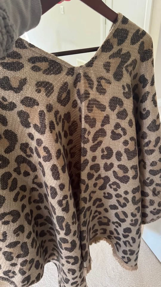 Banana Republic Shawl - photo 4
