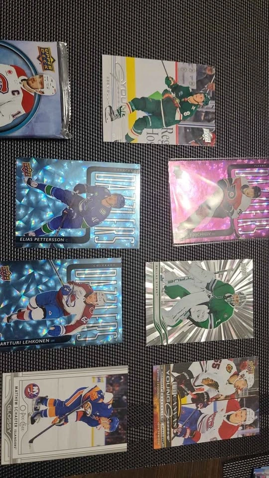25-26 NHL Upper Deck Young Guns, Dazzlers, Outburst - photo 3