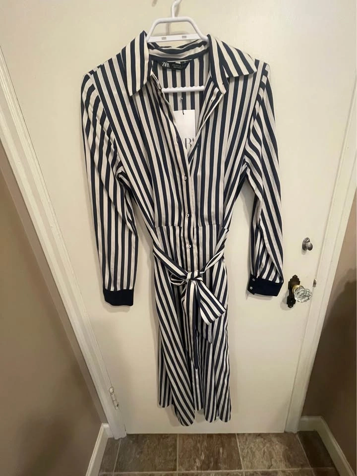 Beautiful brand new size small Zara dress - photo 2