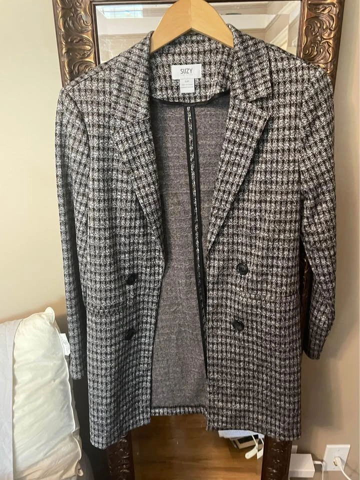 Cute stretch blazer size small - photo 2