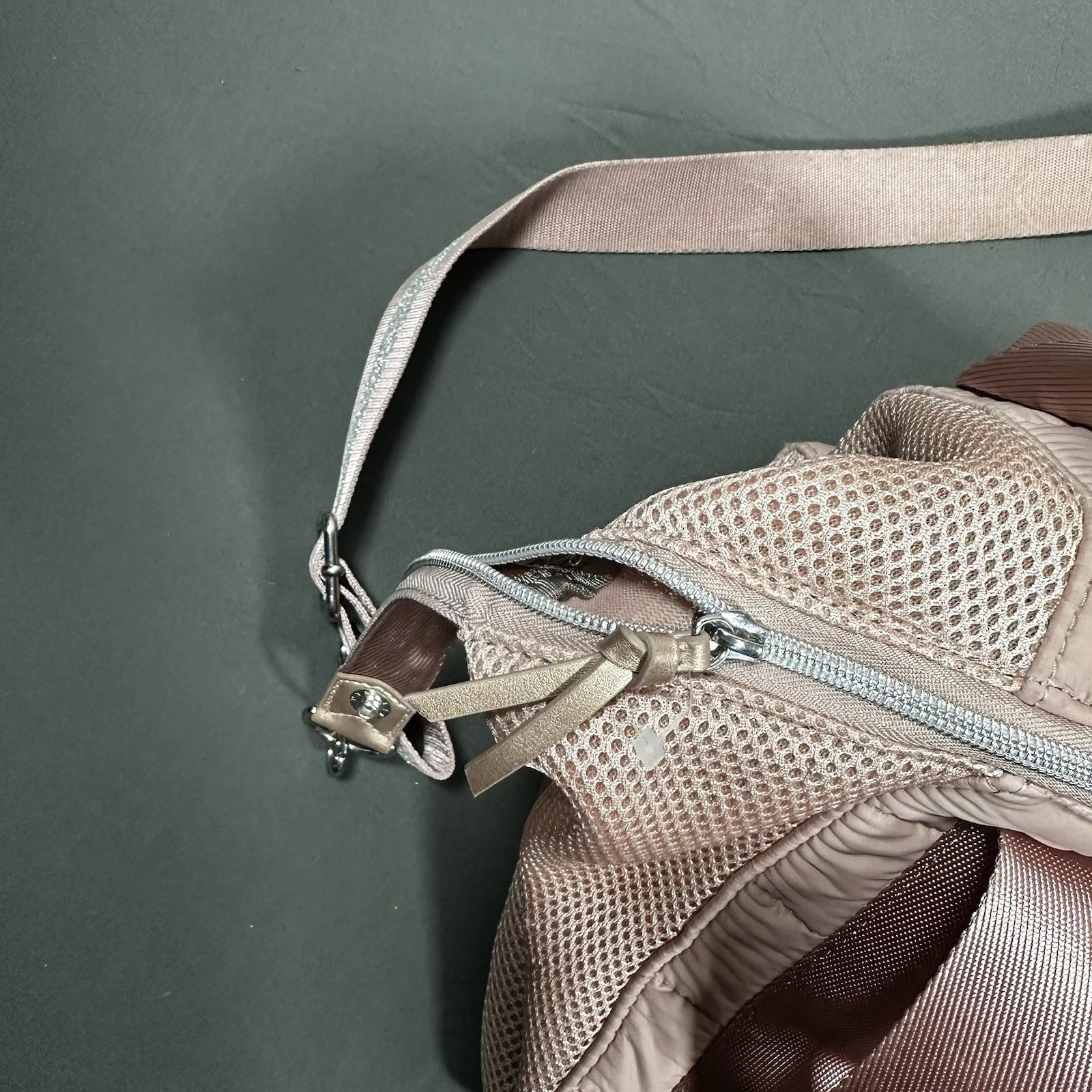 Stella & Dot Pink Puffer Travel Bag - photo 5