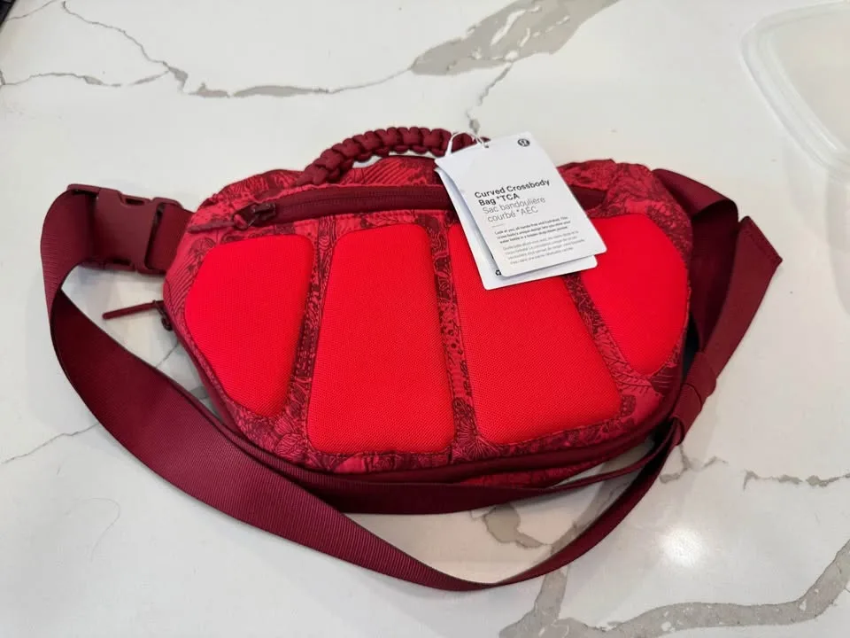 Lululemon Paris 2024 Team Canada Olympic Crossbody Bag image indicator(2)