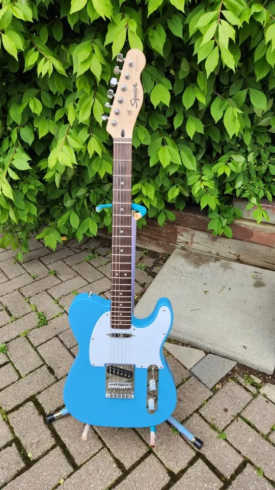 $270 Squier Telecaster - California Blue image indicator(2)