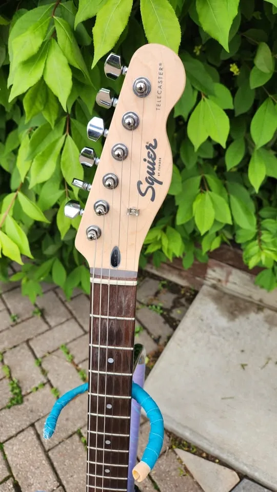 $270 Squier Telecaster - California Blue image indicator(4)