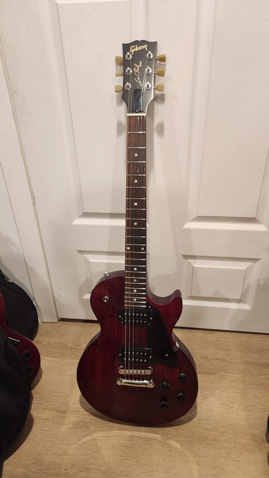 $1400 Gibson Les Paul Studio - 50's Style - 2018 - photo 2