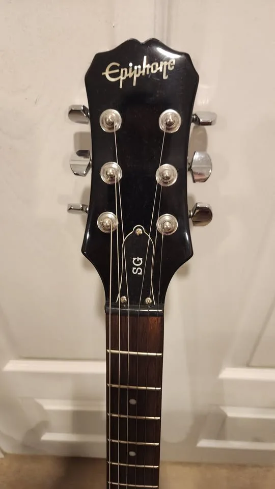 $250 Epiphone SG Special Electric Guitar - Gloss Black image indicator(3)