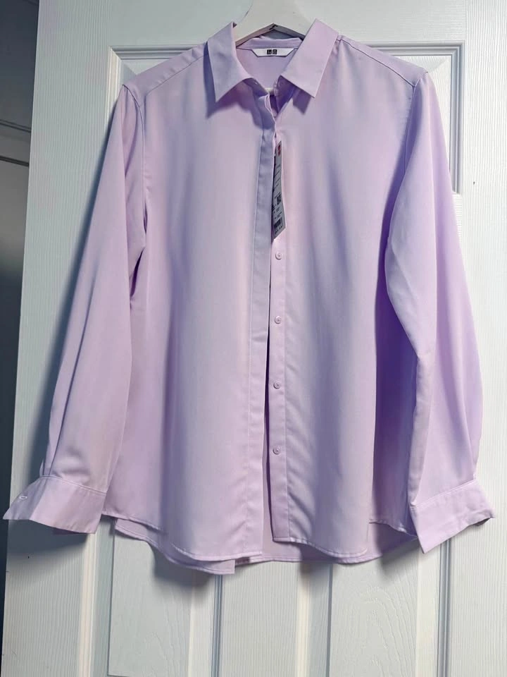 BNWT Light violet rayon blouse M uniqlo