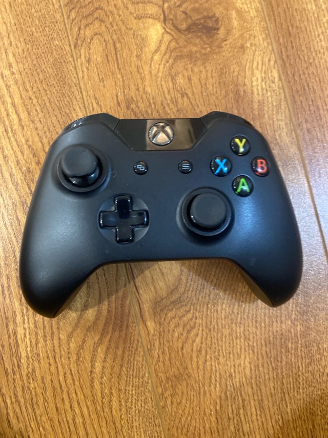Xbox One with 4 Games and Kinect - photo 3