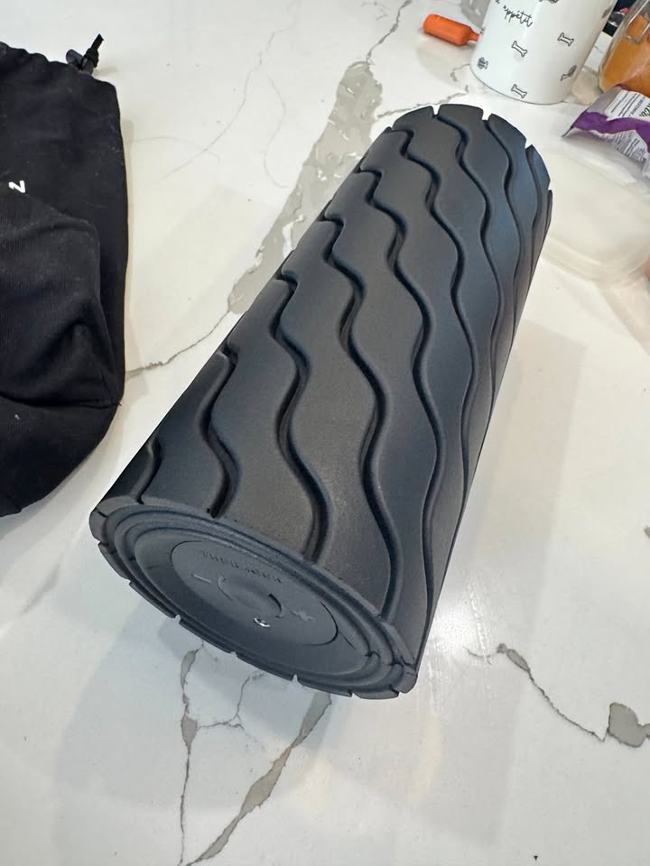 Therabody WaveRoller vibrating muscle roller