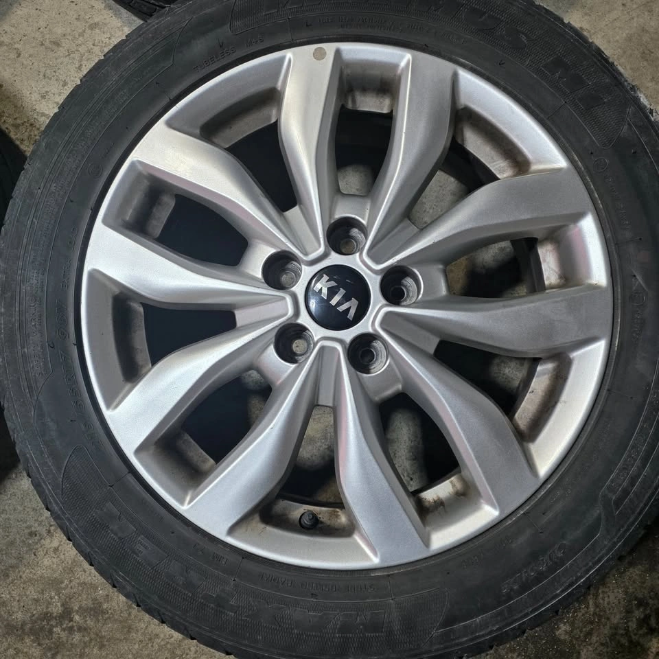 215/55/17 All Season Tires w/ Kia OEM Alloy Rims 5x114.3 - photo 2