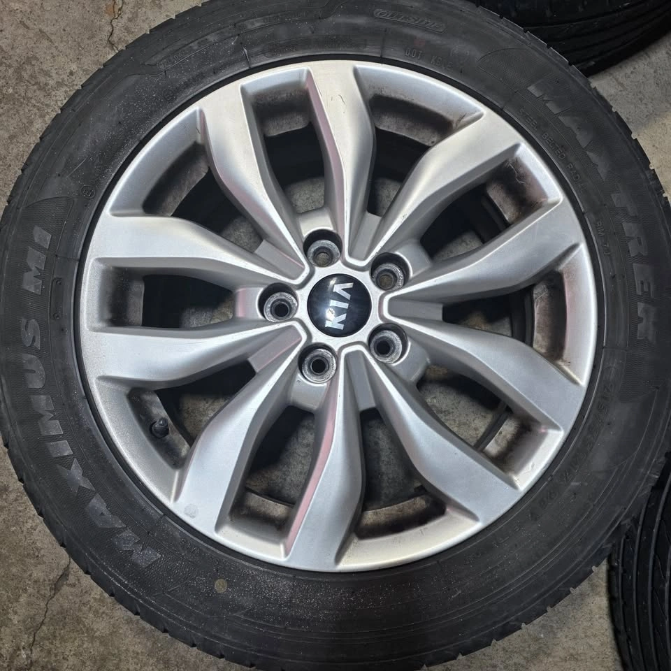 215/55/17 All Season Tires w/ Kia OEM Alloy Rims 5x114.3 - photo 3