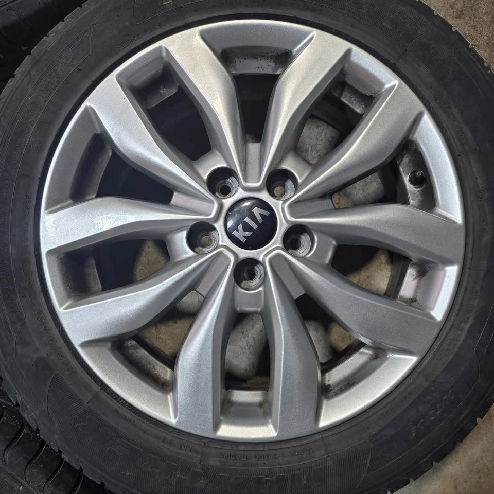 215/55/17 All Season Tires w/ Kia OEM Alloy Rims 5x114.3 - photo 4