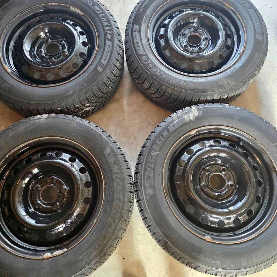 205/65/16 Michelin Winter Tires w/ Steel Rims