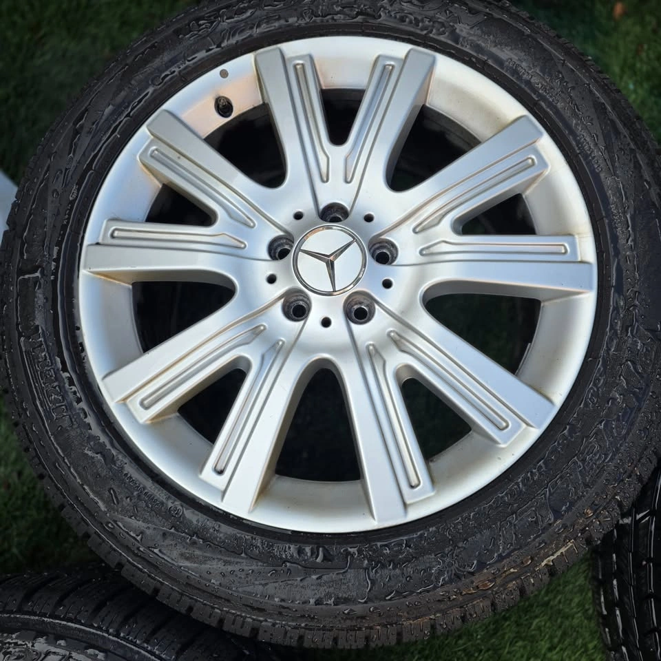 255/50/19 Pirelli Tires with Mercedes Benz OEM Alloy Rims 5x112 - photo 4