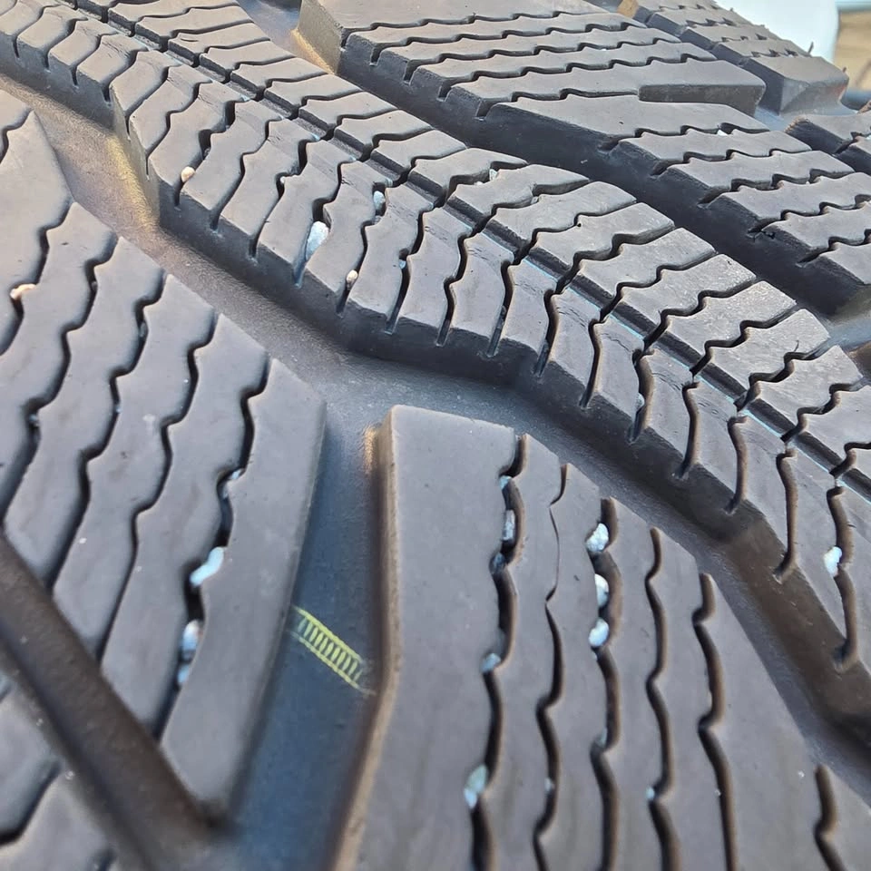 235/55 R19 UNIROYAL TIGER PAW Winter Tires - 90% Tread - photo 5