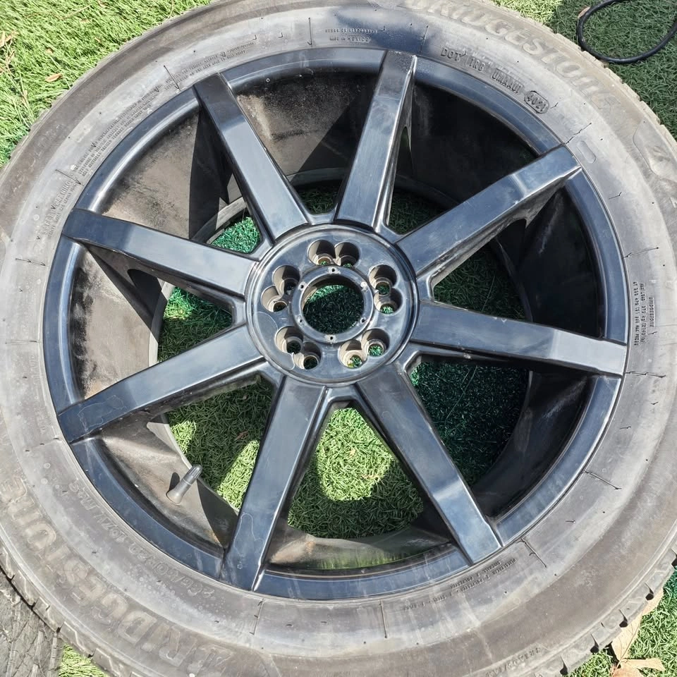 265/50/20 Bridgestone All Season Tires w/ Black Alloy Rims - photo 5