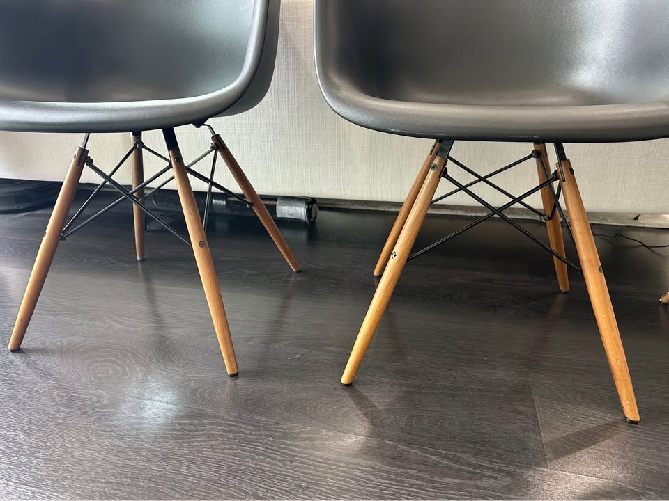 Herman Miller Eames Molded Plastic Armchair - photo 4