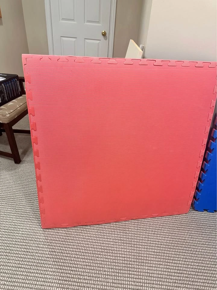 4x Professional 1.5”Foam Mats - 40"x40" Reversible Blue/Red - photo 2