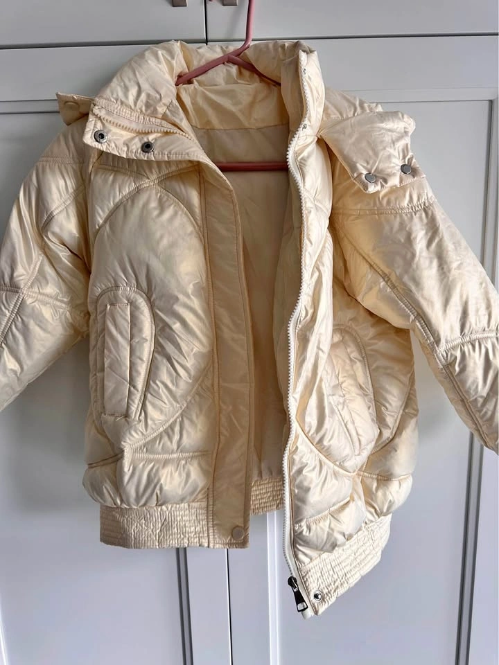 Kids Cream/Pearl Iridescent Puffer Jacket - Size 130 (Ages 7-8)
