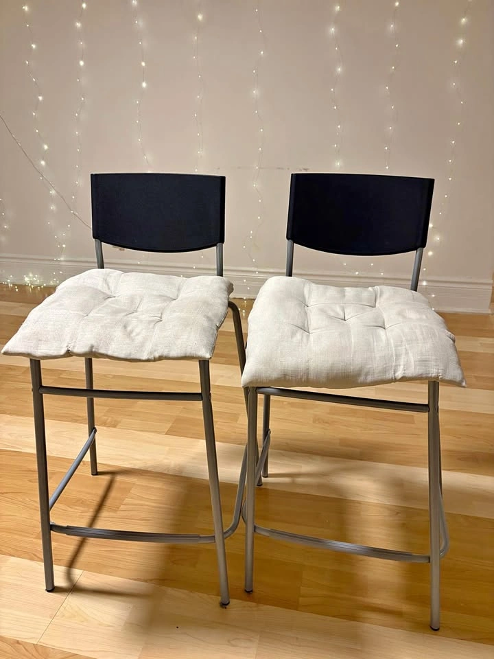 Set of 2 Bar/Island Stools